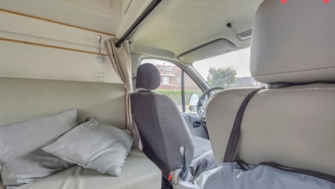 Renault Camper bus – Nice and strong campervan from 2005