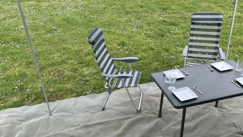 Mobilvetta 4 persons / 6 seats