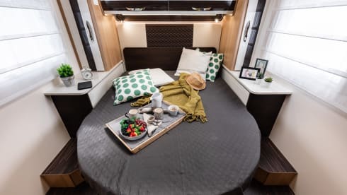 6 – Benimar Cocoon 496