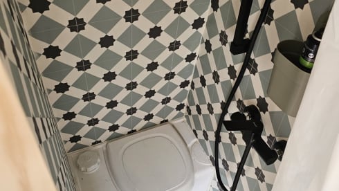 BEVan – 3 berth family and pet friendly campervan 