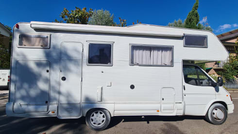 Lucas – Diego Camper Renovated full optional