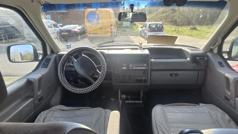 2p Volkswagen bus uit 1996