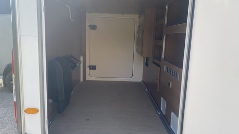 Argos 747 – Modern, bright, comfortable space miracle