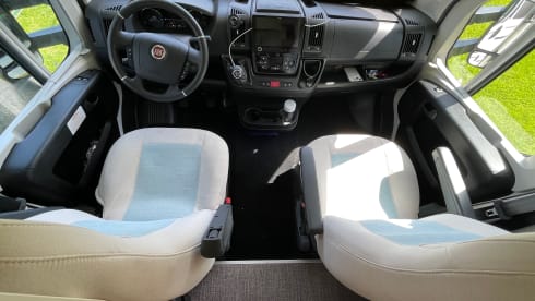 Eura – Compact Eura Mobil with cozy rear seating
