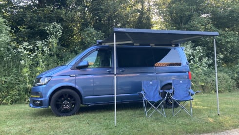 Buzz the Adventure Wagon - 4 berth VW T6 Campervan