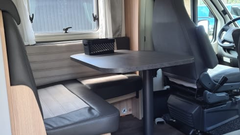 Beautiful Sunlight T68 Adventure Edition AUTOMATIC with spacious single beds.