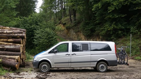 Norbi – Former police car with 4WD for great trips
