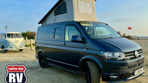 Betty – VW Campervan 4 Berth - Great looking van, cosy living space
