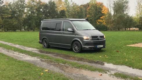 Gray – VW T6 Campervan - 4 Berth