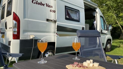 2-person Peugeot Boxer Bus Camper
