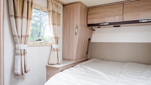 Sacha de-foof – 4 berth Rapido semi-integrated from 2017 55th special edition