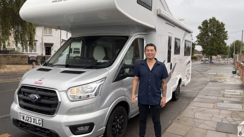 2024 Roller Team 675 Auto  – 6 sleeper Over cab bed & bunks