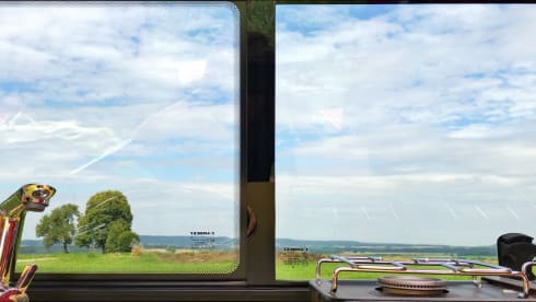 Gele busje – Extended Yellow Volkswagen T5 camper 