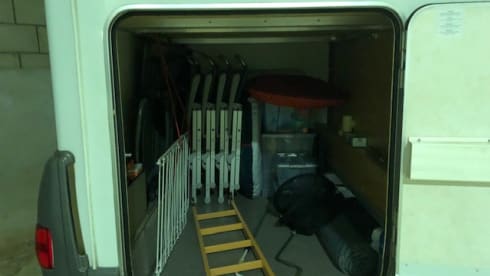 6 persoons hymer – Delicious integral camper (Hymer) with plenty of storage space for 6 people