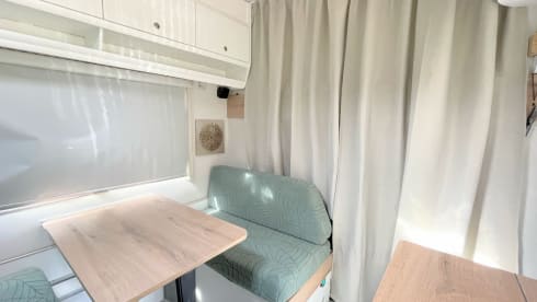 FamilyTime – 5p Knaus semi-integrated from 1996