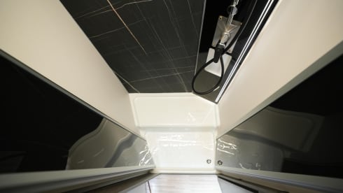 Brandneuer 5-Personen-McLouis 