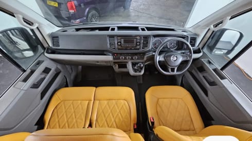 Doogle – 5 berth Vw Crafter campervan lwb