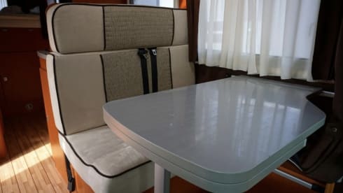 Citroën Alkloof camper – 4p Citroën alcove from 2013