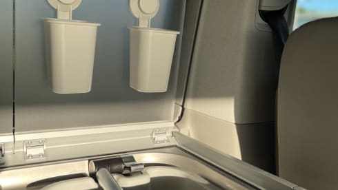 Candy White Supertramp – VW California Coast 4 pers. Vending machine.