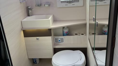 Bumble –  4 Berth Ford Chausson Welcome 