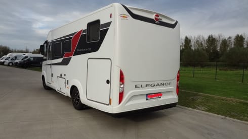 4p Bürstner i695G integrated from 2016