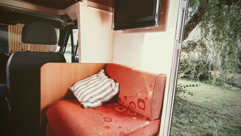 Family camper for 6 people with 2 fixed double beds