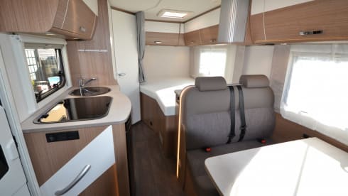 E-type – New camper TV, automatic, model 2020/2021