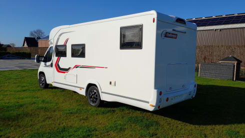 4p Challenger semi-integrated uit 2019