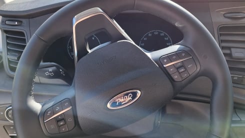 2p Ford semi-integrated uit 2024
