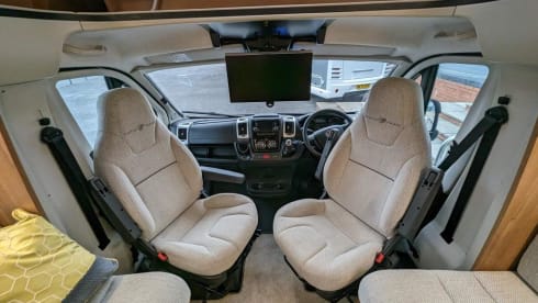 Matilda  – 3 berth Autotrail Imala 732 Auto Motorhome