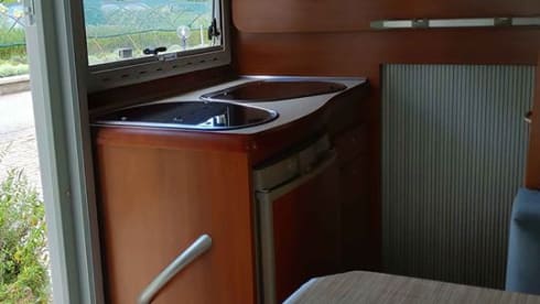 Lovely Camper – Cabinet