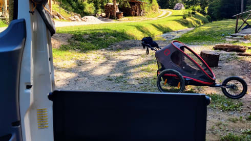 ons busje – 2p Ford bus uit 2015