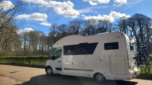 4p Renault semi-integrated from 2016