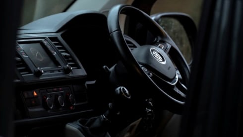 Swampy – Volkswagen Transporter T6 Campervan (4 Berth)