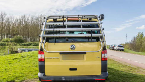 Sunny – 2p Volkswagen bus from 2015