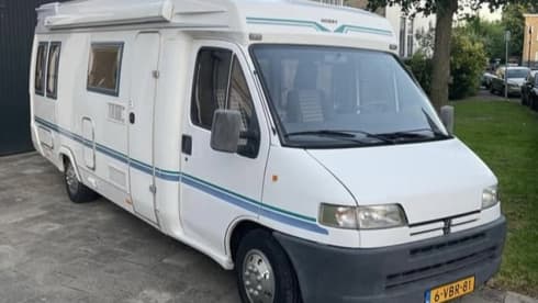 4p Hobby semi-integrated from 1995