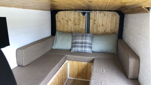 Sheila – 2 berth stealth off grid camper in Dorset 