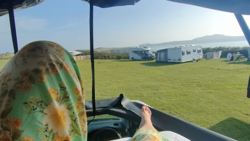 Explore One – ExploreCampers - 4 Berth VW T6 Campervan – Off-Grid Ready with Projector