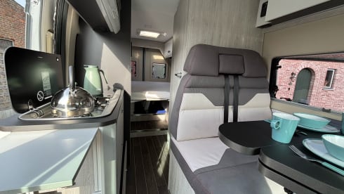 Pol – luxurious long bus camper!