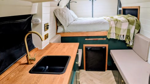 Blà Bheinn – 3 berth Citroën bus from 2016