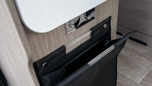 Clever Max – Just get out of everyday life...