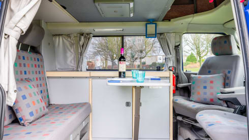 Foelie – 4p Volkswagen campervan uit 2002