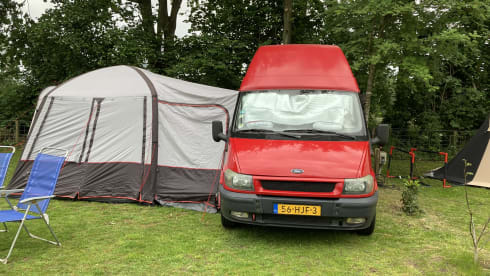 Het rode monster – Official Westfalia built-in, ideal small family camper 5p