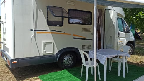Angelo – The splendid Maremma in a delicious and comfortable Adria Lido semi-integrated camper
