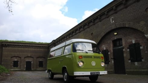 Westfalia – Wonderful Classic Camper Rent! Oldtimer VW minibus hire - T2 Westfalia