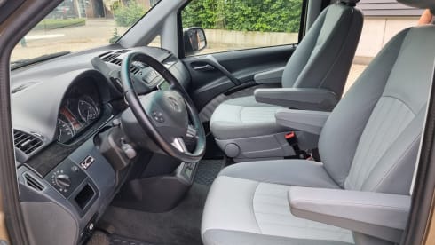 2-person Mercedes-Benz campervan from 2011