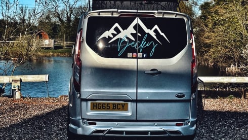 Becky – Ford Transit Custom Campervan 4 Beth 