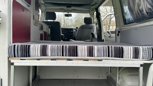 het witte schaap – 4p Volkswagen campervan uit 1997