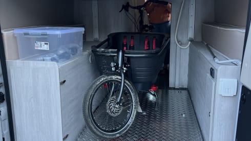 Fiat Livingstone Duo XL with electric lifting bed (3 sleeping places)