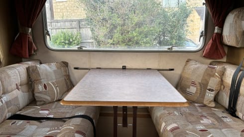 Big Betsy  – Classic Fiat Swift Royale 1996 - 5 Berth Motorhome for Rent!